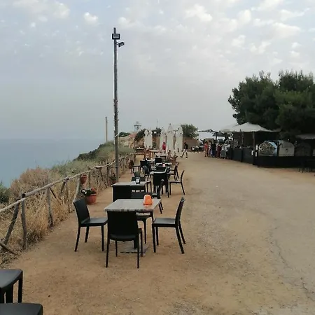 Al Faro Frühstückspension Realmonte