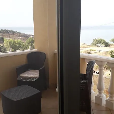 Al Faro Bed & Breakfast