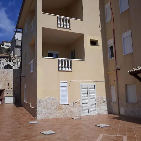 Al Faro Bed & Breakfast Realmonte