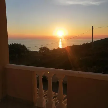 Al Faro Bed & Breakfast