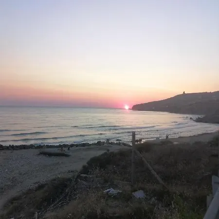 Al Faro Bed & Breakfast