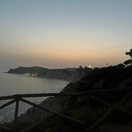 Al Faro Bed & Breakfast Realmonte