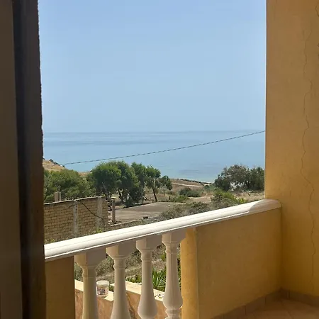 Al Faro Bed & Breakfast *